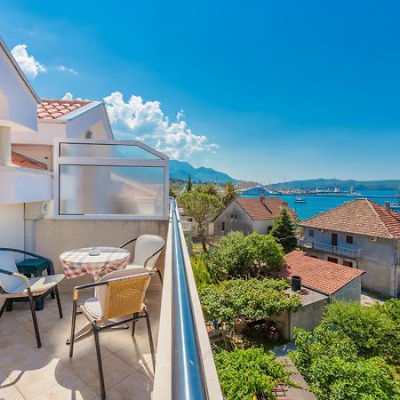 Rosic Apartments Тиват Екстериор снимка