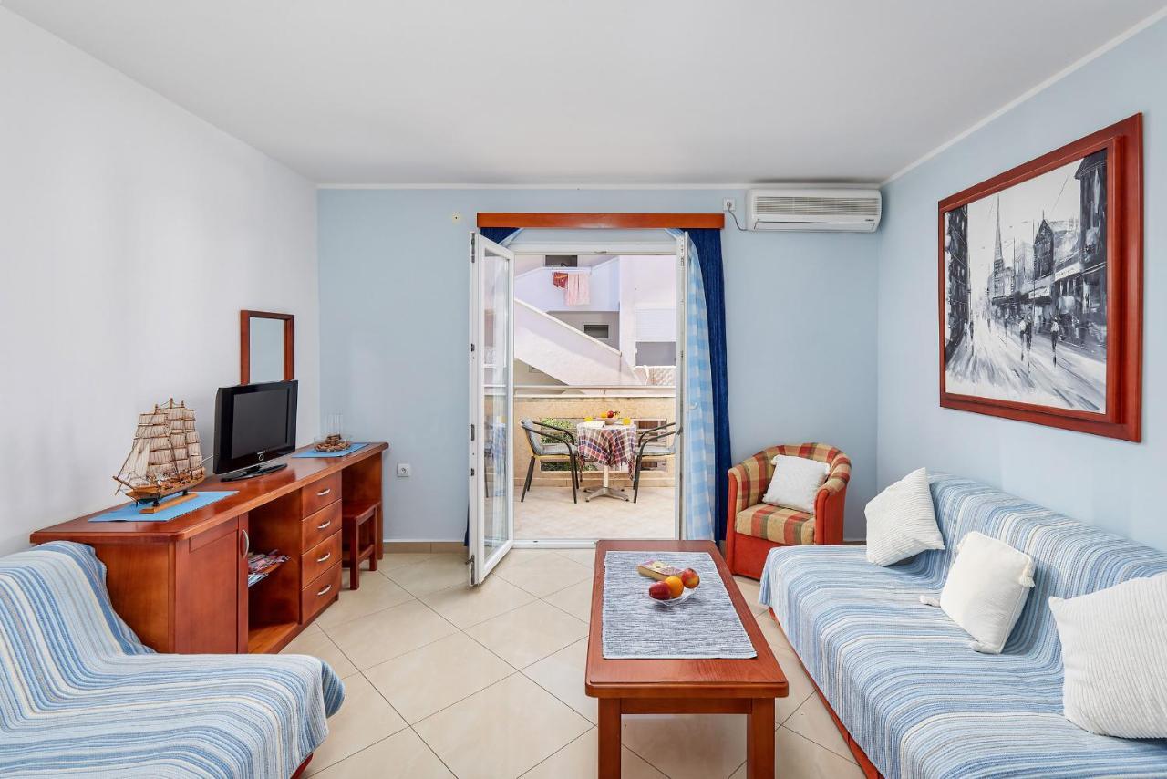 Rosic Apartments Тиват Екстериор снимка