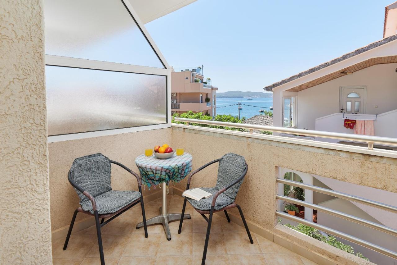 Rosic Apartments Тиват Екстериор снимка