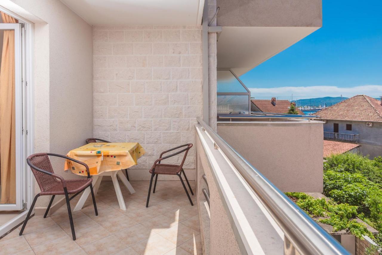 Rosic Apartments Тиват Екстериор снимка