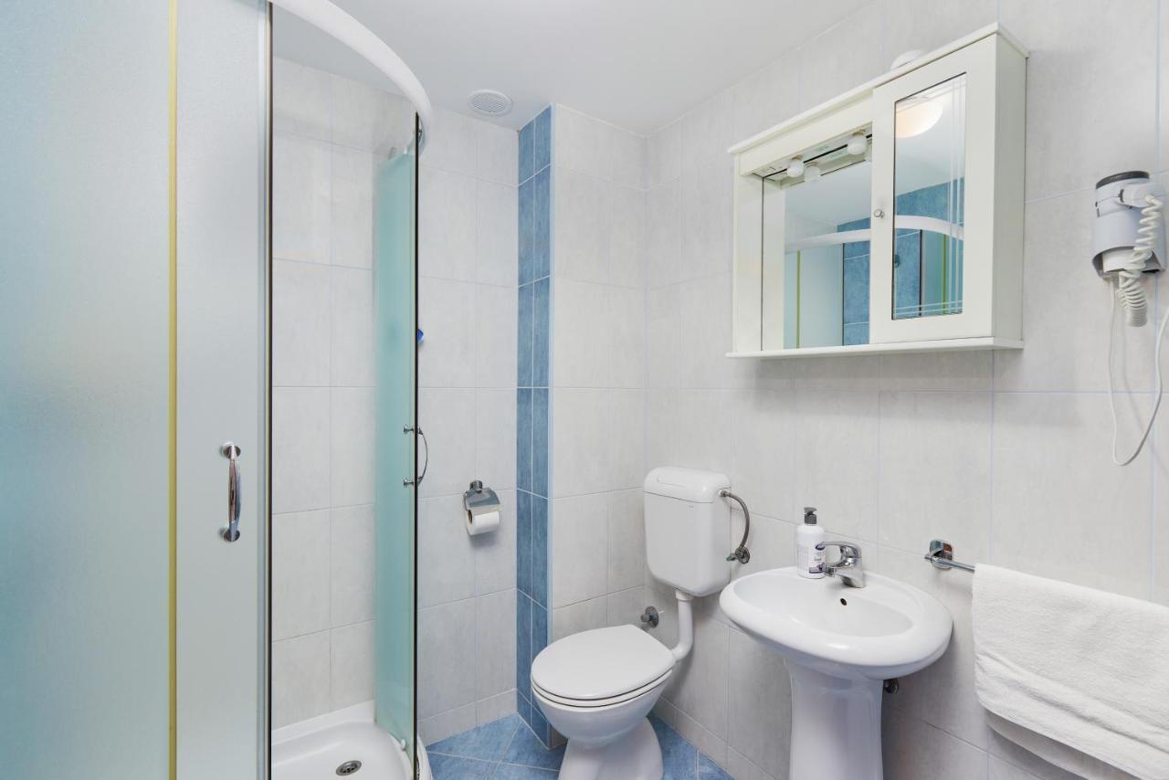 Rosic Apartments Тиват Екстериор снимка