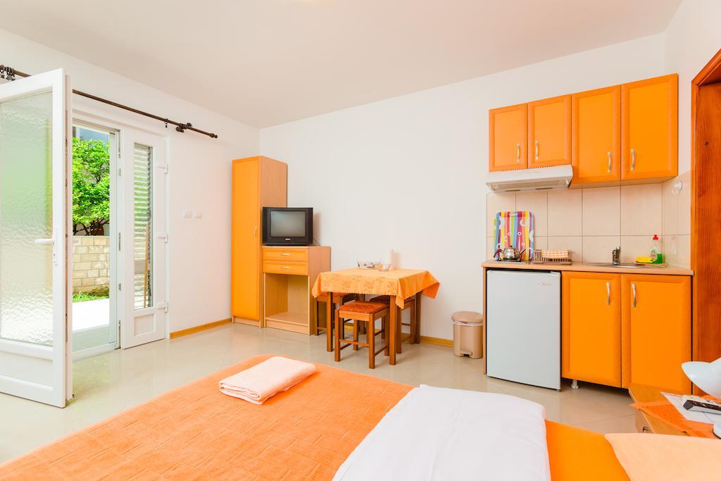 Rosic Apartments Тиват Стая снимка