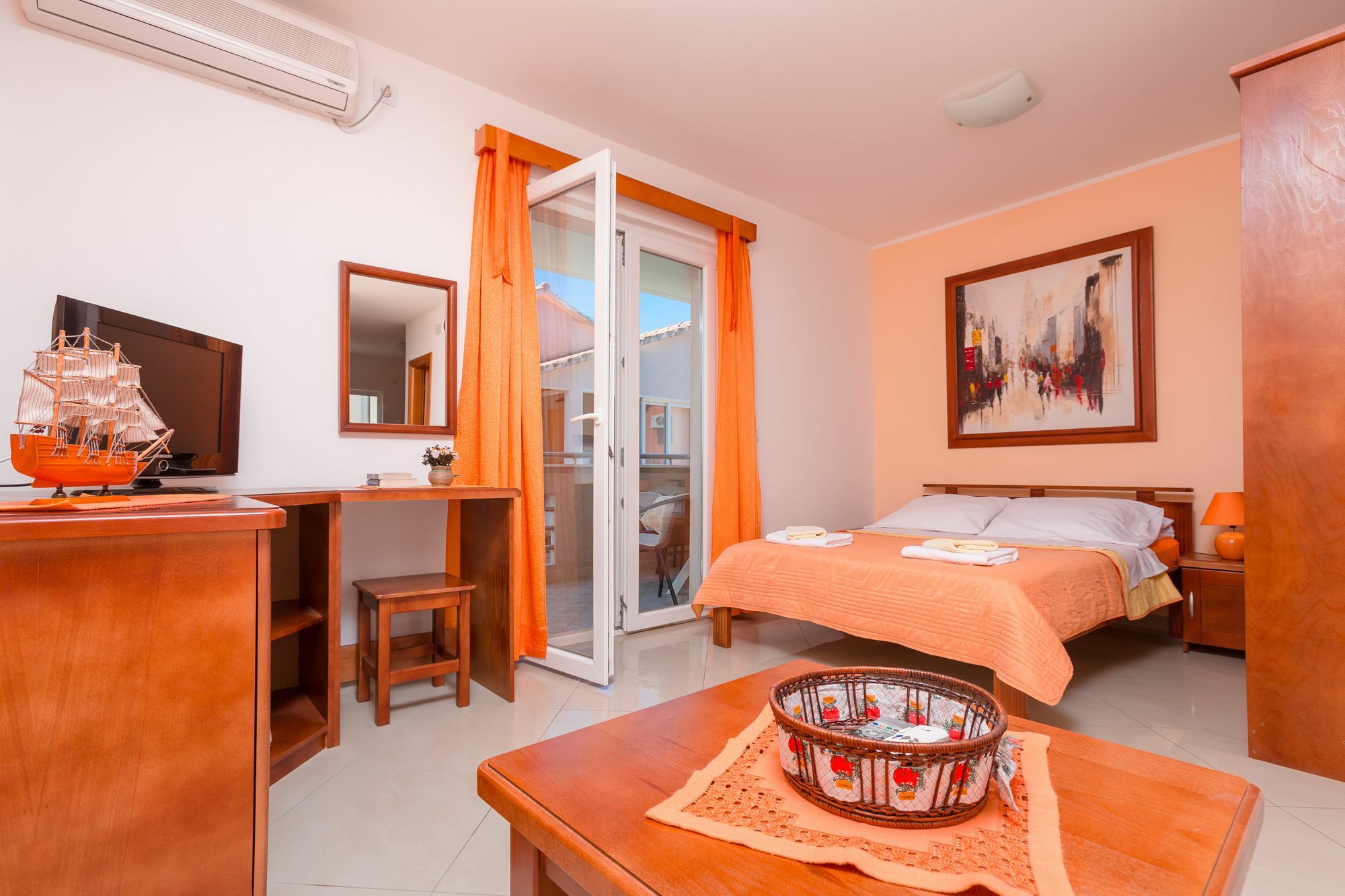 Rosic Apartments Тиват Екстериор снимка