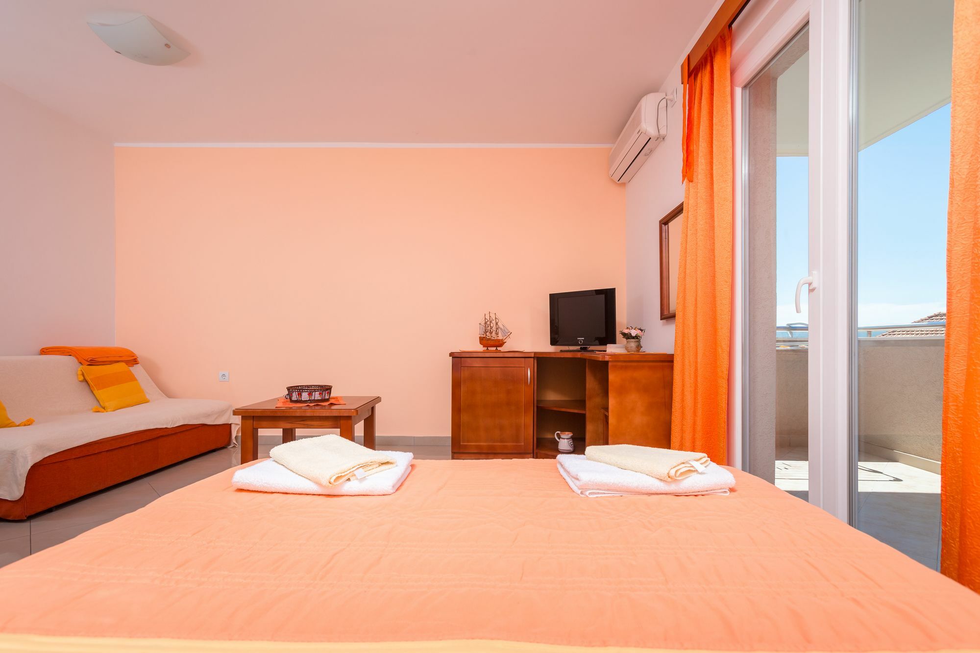 Rosic Apartments Тиват Екстериор снимка